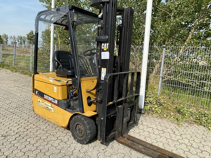3 Whl Counterbalanced Forklift <10tEP16KT